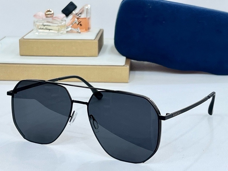 Gucci Sunglasses 9